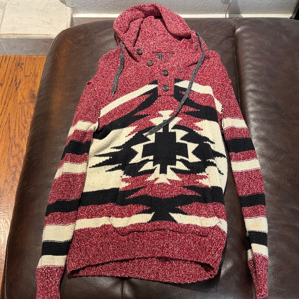 American Eagle Outfitters Red and White Knit Sweater